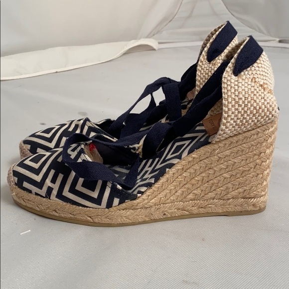 Tory Burch Clubhouse navy and cream geometric espadrilles 39 - Picture 4 of 11